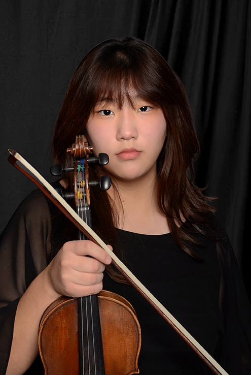 Yujin Kang